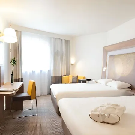 Hotel Novotel Les Halles 4*